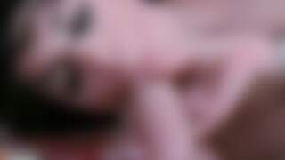 Carla cruz haciendo un strip  