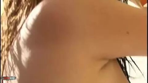 Carla posando  en la terraza  photo 06