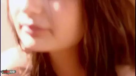 La joven francesa Carla filmada durante una sesión de fotos sexy en la terraza photo 09