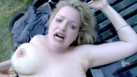 Carola una Milf con enormes tetas naturales follada en el bosque photo 09