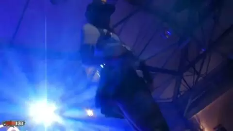 Kenya Diaw show directo en publico photo 02