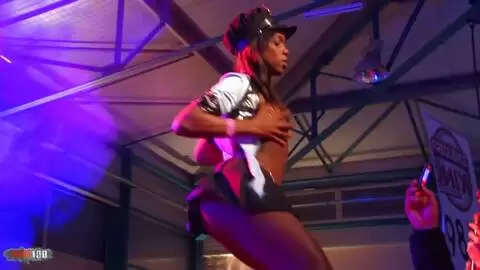 Kenya Diaw show directo en publico photo 06