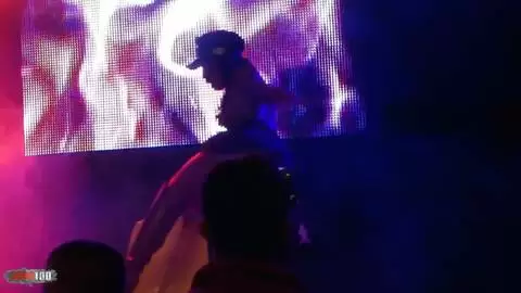 Kenya Diaw show directo en publico photo 13