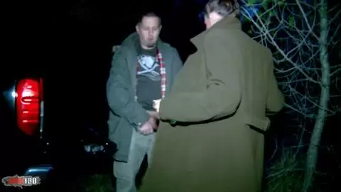 Follando de noche al aire libre, nena de enormes tetas Clanddi Jinkcego con orinar photo 03