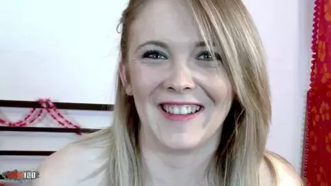 Kevin White en la cama con la linda rubia francesa Cristal Bardzo photo 01