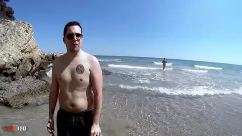 Alianzas improbables y sexo en el bosque para Bryan y Tania Kiss photo 01