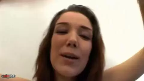 Cynthia Lavigne haciendo un strip   photo 16