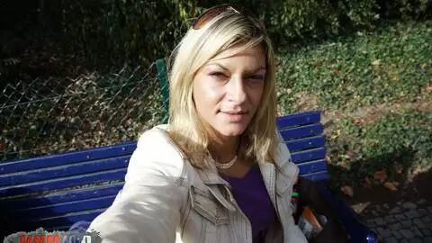 Guapa rubia selfies
