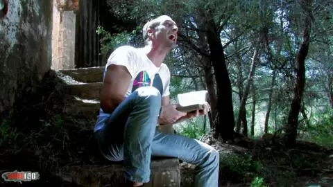 La tetona milf española Damaris aparece para follar con Leo en el bosque photo 02