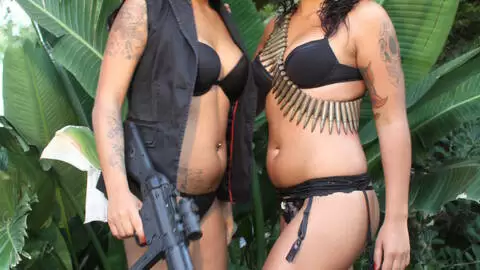 Dee Jones posando   photo 3