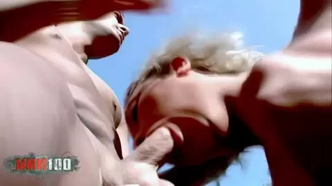 Escena legendaria: Delfynn Delage doble penetración por 2 sementales húngaros photo 07