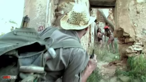 Trío anal al aire libre con Yesenia Rock y Dunia Montenegro photo 01