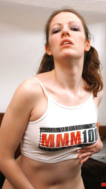 Emy Foto Sexy Gratis #076