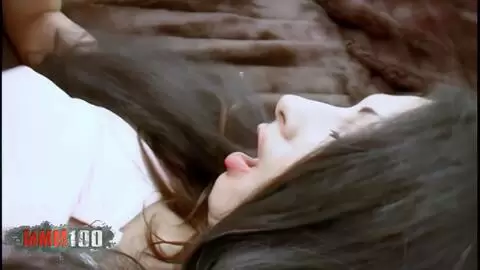 Angelina se pone cachonda cuando ve a Erika follada photo 15