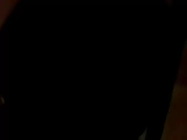 Estelle Clark haciendo un strip   photo 3