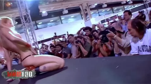 Lesly Kiss en el escenario del Festival de Cine Erótico de Barcelona en 2006 photo 07