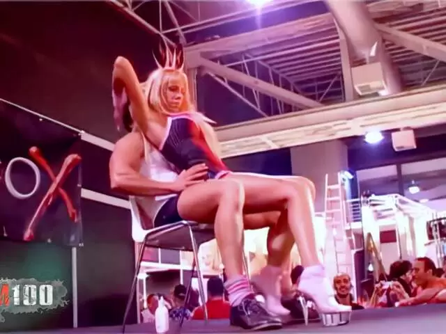 Paola en el escenario del Festival de Cine Erótico de Barcelona en 2006 photo 1