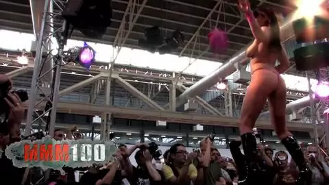 Jenny One se masturba frente a la audiencia de ficeb 2007 photo 07