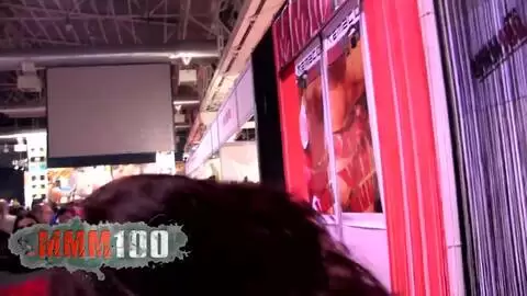 Olga haciendo un show en nuestro stand del Ficeb 2007. photo 06