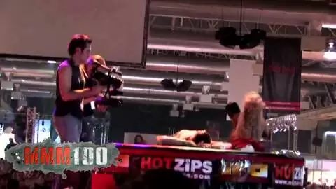 Sonia Baby desnudándose y orinando en el Ficeb 2007 photo 05