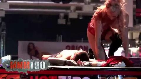 Sonia Baby desnudándose y orinando en el Ficeb 2007 photo 06