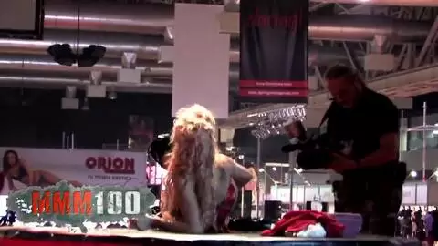 Sonia Baby desnudándose y orinando en el Ficeb 2007 photo 11