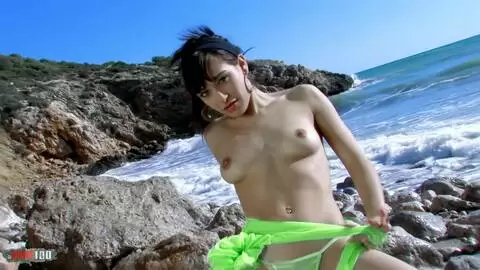 Sweet Gabrielle gonna undress photo 04