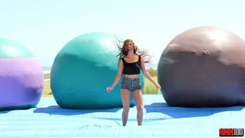 Gala Brown posando   photo 2