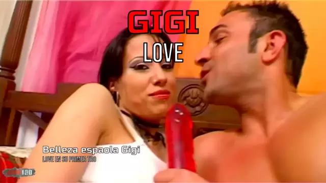 Belleza española Gigi Love en su p...