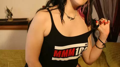 Nena amateur francesa Ginger Rose posando con camiseta MMM100 photo 5