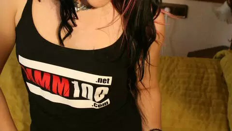 Nena amateur francesa Ginger Rose posando con camiseta MMM100 photo 14