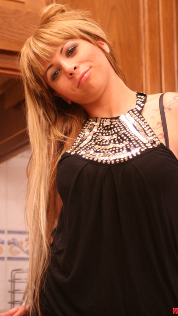 Giuliana Foto Sexy Gratis #013