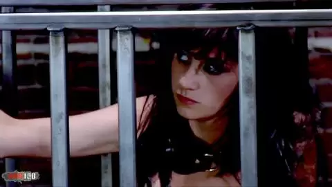 Trío lésbico con arnés con Kayden Faye Kimberly Kane y Alexis Love photo 16