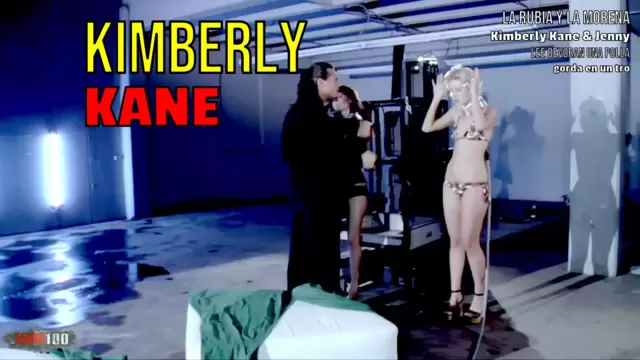 La rubia y la morena Kimberly Kane & Jenny Lee devoran una polla gorda en un trío hardcore