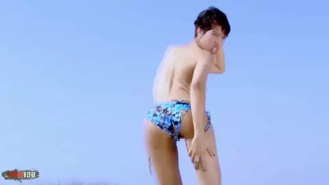 Jasmine Arabia posando  al lado del mar   photo 05