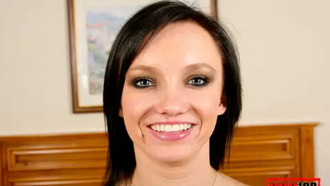 Jenny Anderson posando  
