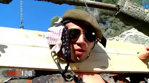 Dos zorras perfectas, Jenny Hard y Mademoiselle Justine comparten una buena polla militar photo 04