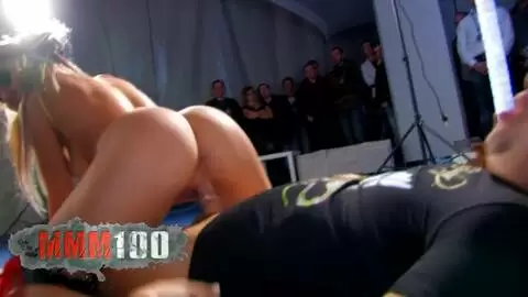 Jessica Blue y Krystal follando fuerte en una feria francesa photo 10