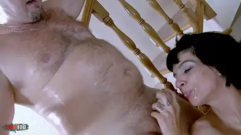 Follada salvaje e intenso squirt para el regreso de la belleza española Jessica Blue photo 16