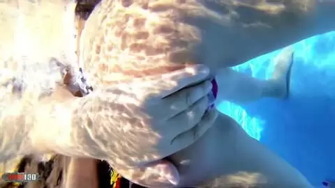 Jesyka Diamond sexo bajo el agua en la piscina y follando perezoso en el sofá photo 02