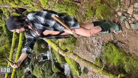 Sesión de fotos de la actriz porno española Jordan Perry con un hacha photo 5