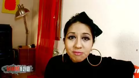 Entrevista sexy con Julia De Lucia 