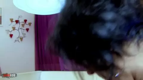 Puta es doblemente follada con un enorme consolador photo 16