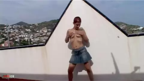 Katia desnudandose  en la terraza  photo 11