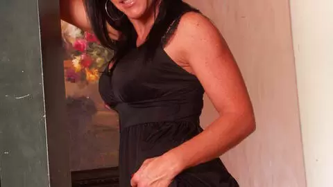 Kendra Secrets haciendo un strip   photo 3