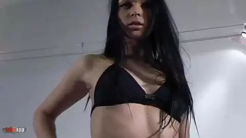 La joven Christina Bella se folla a Antonio Ross