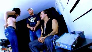 Kthylee con su detenido rob di