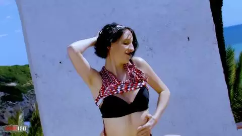 Kthyllee stripteas en la villa photo 06