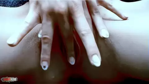 Perra en celo denuda para tu disffrute photo 16