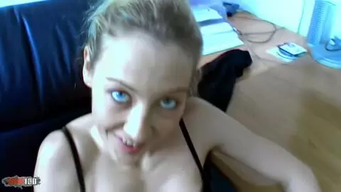 Intenso anal en la oficina de la flaca rubia belga Lady Margaux con Terry Kemaco